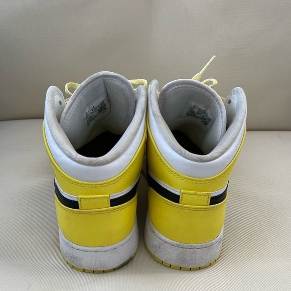 Air Jordan 1 Mid SE GS 'Rose Patch Dynamic - Picture 6 of 10